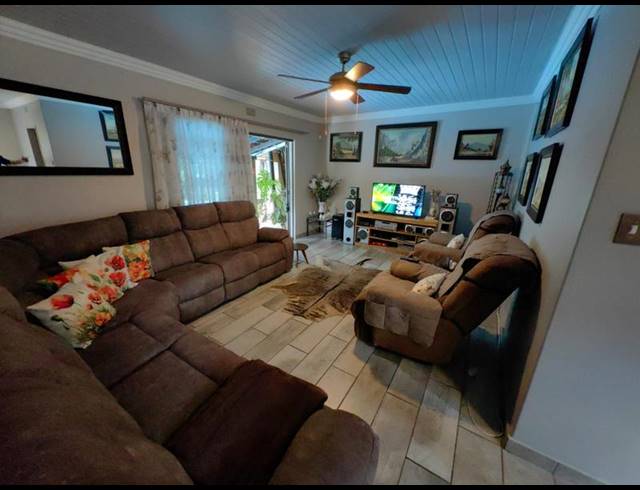 4 BEDROOM HOUSE FOR SALE IN VANDERBIJLPARK SE 6